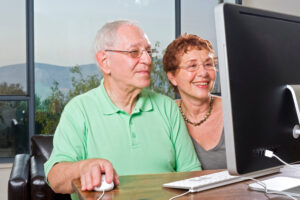 Healthy Electronics Use for People With Glaucoma: Tips and Tricks 11 Couple using computer